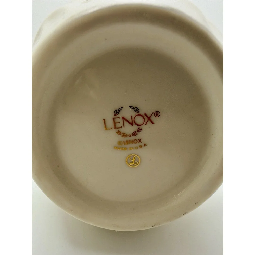 Vintage Lenox Richmond Ivory Bud Vase China Swirl 24K Gold Trim 5.5